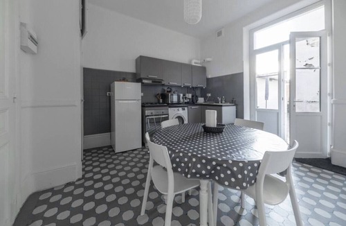 Champ-Capelet Apartment | Large apartment with terrace, free parking