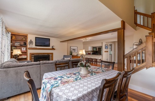 Quechee Condo | Large Backyard, Game Room, Has AC - Saltbox 1D