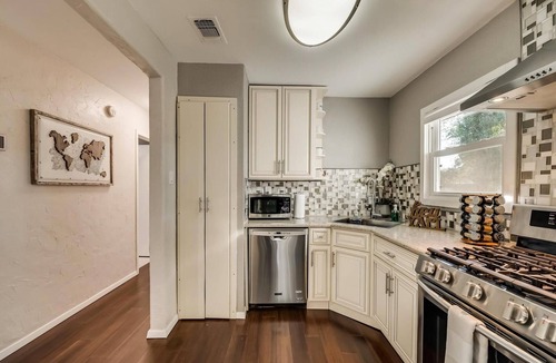 Haltom City House | Large backyard ideal for kids and pets alike