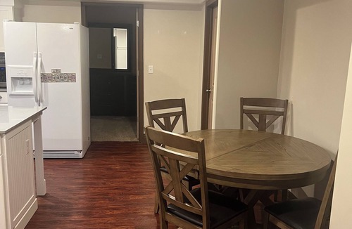 South Jordan House | Large Basement Apartment Game Room & Gym