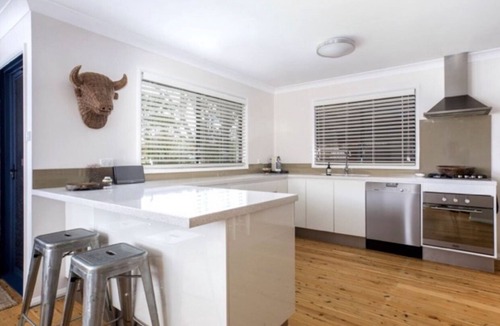 Manyana House | Large Beach House near 2 beaches