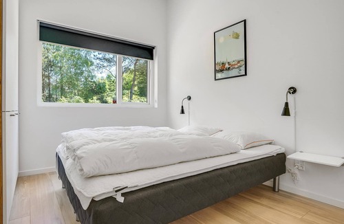 Handrup Strand House | Large, beautiful as well as ultra-modern and energy friendly vacation home of a carpenter.
