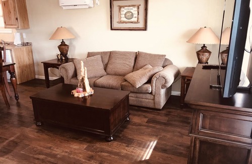 Waynesville Cabin | Large Beautiful Cabin Sleeps 12