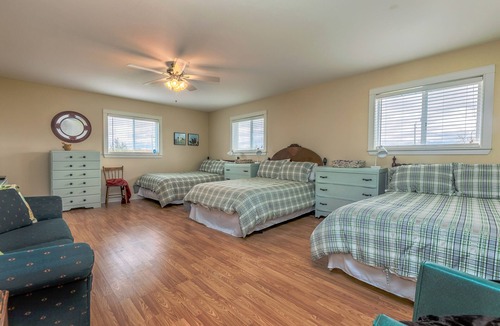 Prince Edward Other | Large beautiful Farmhouse in the heart of PEC - 20 minutes to Sandbanks