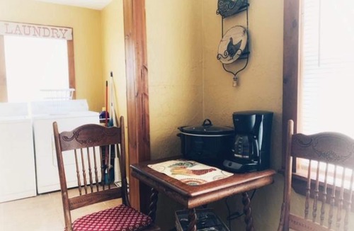 Lawton House | Large Bed Truck Parking 2 miles to Fort Sill W/D