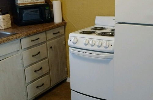 Lawton House | Large Bed Truck Parking 2 miles to Fort Sill W/D
