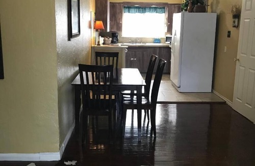 Lawton House | Large Beds 1 Mi to Post Corner Grocery W/D