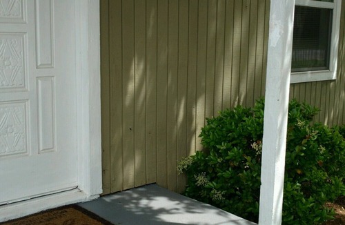 Lawton House | Large Beds 1 mile to Fort Sill/Corner Grocery -W/D