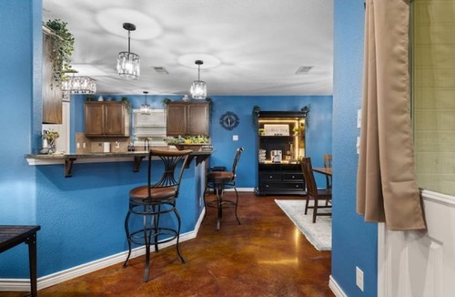 Belton House | Large Belton Home near Expo Ctr