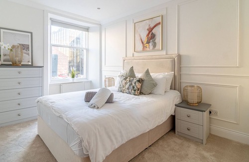 City Centre Glasgow Apartment | Large Blythswood Residence
