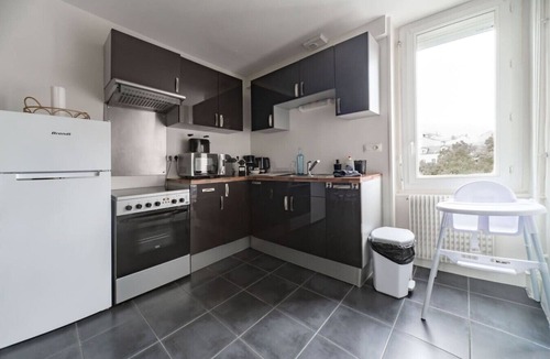 Champ-Capelet Apartment | Large bright apartment, free parking