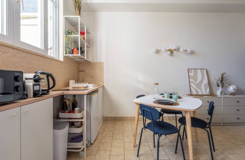 Tours Apartment | Large, bright, quiet studio with private parking in front of entrance - easy access