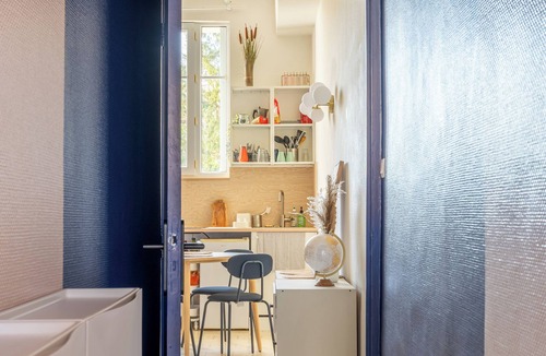 Tours Apartment | Large, bright, quiet studio with private parking in front of entrance - easy access