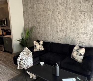 Lindridge-Martin Manor Apartment | Large Buckhead modern suite
