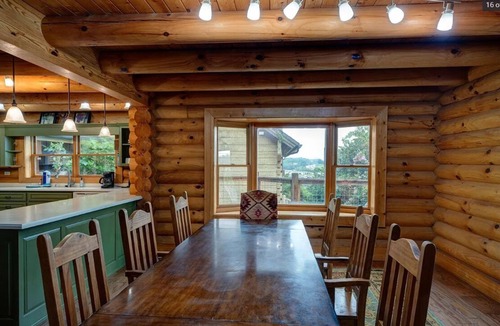 Kodak Cabin | Large Cabin at Exit 407 - lots of parking