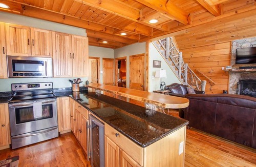 Zionville Cabin | Large Cabin Sitting at 4,000 Feet Elevation