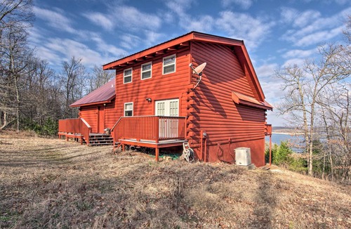 Elizabeth Cottage | Large Cabin w/Deck Overlooking Norfork Lake!
