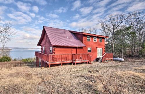 Elizabeth House | Large Cabin w/Deck Overlooking Norfork Lake!