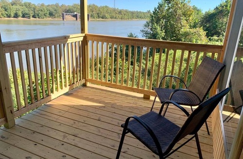 Apple Grove Cabin | Large Cabin with Stunning View - Fire Pit, Relax & Unwind