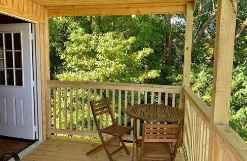 Apple Grove Cabin | Large Cabin with Stunning View - Fire Pit, Relax & Unwind
