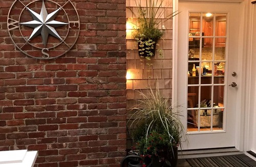 East Falmouth Cottage | Large Cape Cottage in Great Harbors