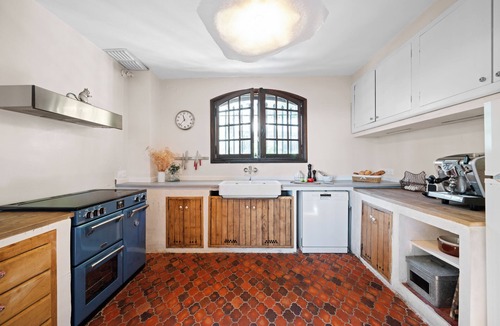 Roquebrune-Cap-Martin Villa | Large charming villa with sea view, near Monaco with garden and parking space