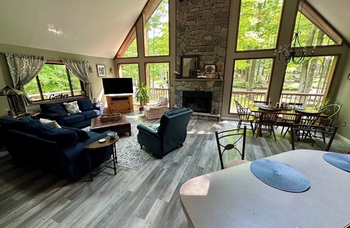 Hamlin Ski Chalet | Large Chalet in the Hideout Gated Community