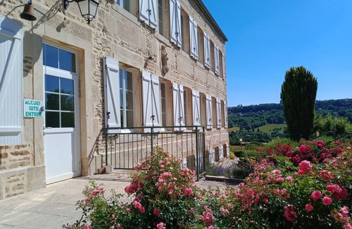 Langres House | Large, charming 30-bed gîte with SPA and plenty of space