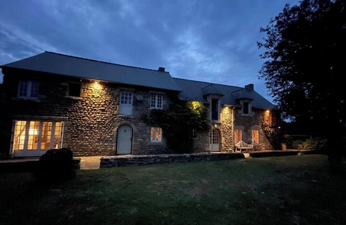 Guitte House | Large Charming Detached Peaceful Secluded Longere Dinan Chateaus Lake Nearby