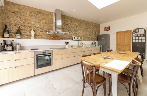 Laval House | Large charming family home - 7 bedrooms - heart of Laval - up to 10 people