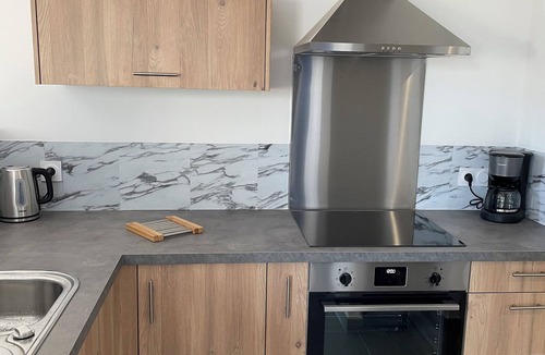 Hillion House | Large charming gîte with jacuzzi