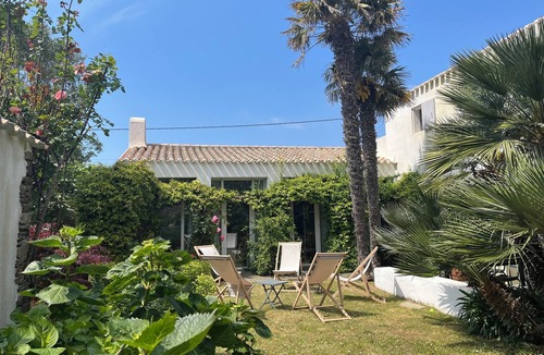 Ile d'Yeu House | Large charming house 6 bedrooms 14 sleeps/5 bathrooms in Ker chalon Ile d'yeu