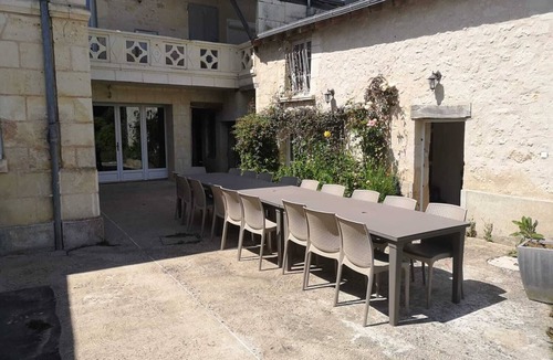 Cheille House | Large charming house between town and countryside