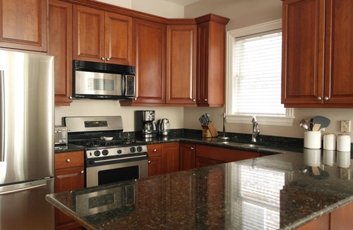 West Town Condo | Large Chicago 3BR/3BA Sleeps 7 Near Downtown