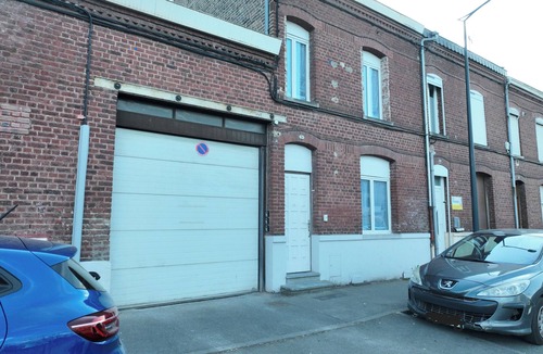 Valenciennes Apartment | Large city apartment with 2 private indoor parking spaces