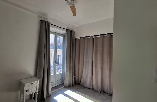 Gares Apartment | Large city center apartment