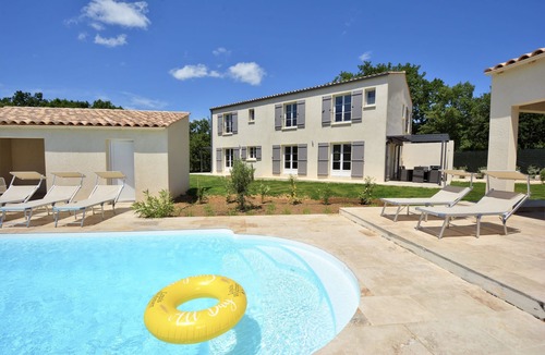 Saint-Victor-des-Oules Villa | Large, comfortable 8-bedroom villa
