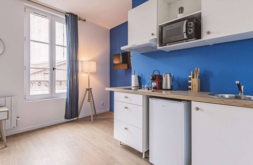 Chalons-en-Champagne Apartment | Large, comfortable studio 15 minutes' walk from the Cathedral