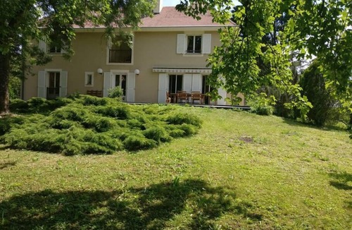 Villotte-sur-Aire House | Large, comfortable house with games room, wooded park, brazier, pétanque.