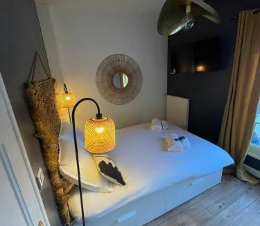 Saint-Honore - Jeanne d'Arc Apartment | Large Comfortable House for Groups and Families