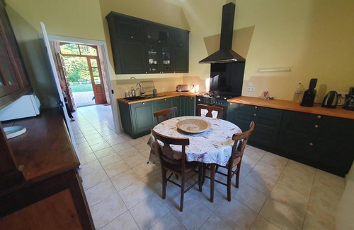 Betete House | Large, comfortable house in a green setting (sleeps 12)