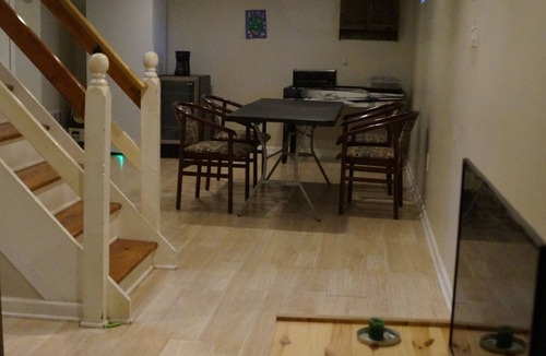 Ampere House | Large Comfortable Private Cozy 1BR steps from NYC!