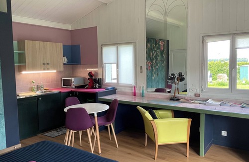 Le Broc Apartment | Large, comfortable studio
