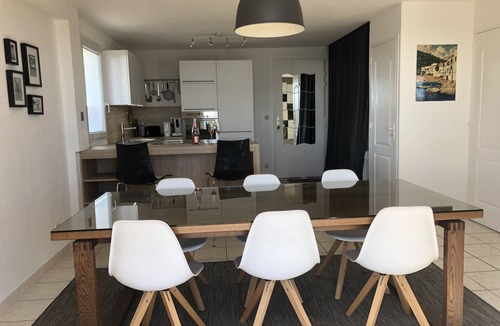 Gruissan House | Large, comfortable villa facing the beach - Fully air-conditioned