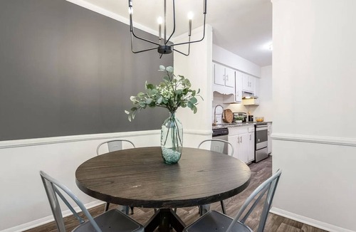 Southwest Raleigh Condo | Large condo close to downtown Raleigh!