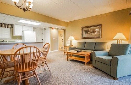 Tafton Condo | Large condo in the Poconos.