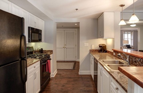 Asheville Condo | Large Condo Near Biltmore Estate