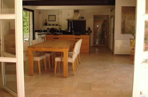 Bouc-Bel-Air Villa | Large contemporary house south of Aix en Provence,
