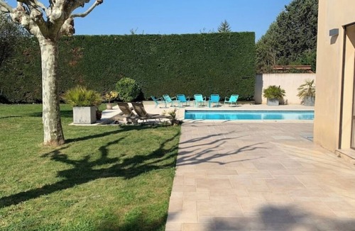 Bouc-Bel-Air Villa | Large contemporary house south of Aix en Provence,
