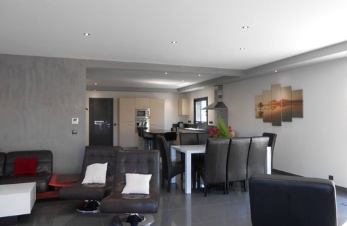 Frontignan House | Large contemporary villa Frontignan beach